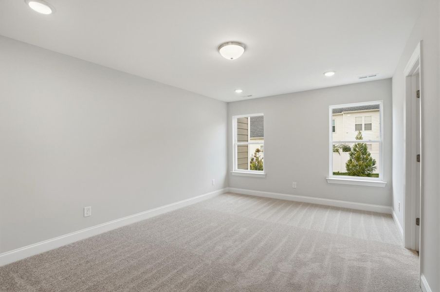 Spacious, unfurnished interior of a new home in Harrisburg Village Townhomes, Harrisburg (Image 35).