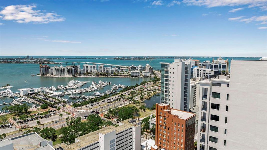 Condo located in Sarasota, FL showcasing its design and architecture (Image 33). Condo located in Sarasota, FL showcasing its design and architecture (Image 33).
