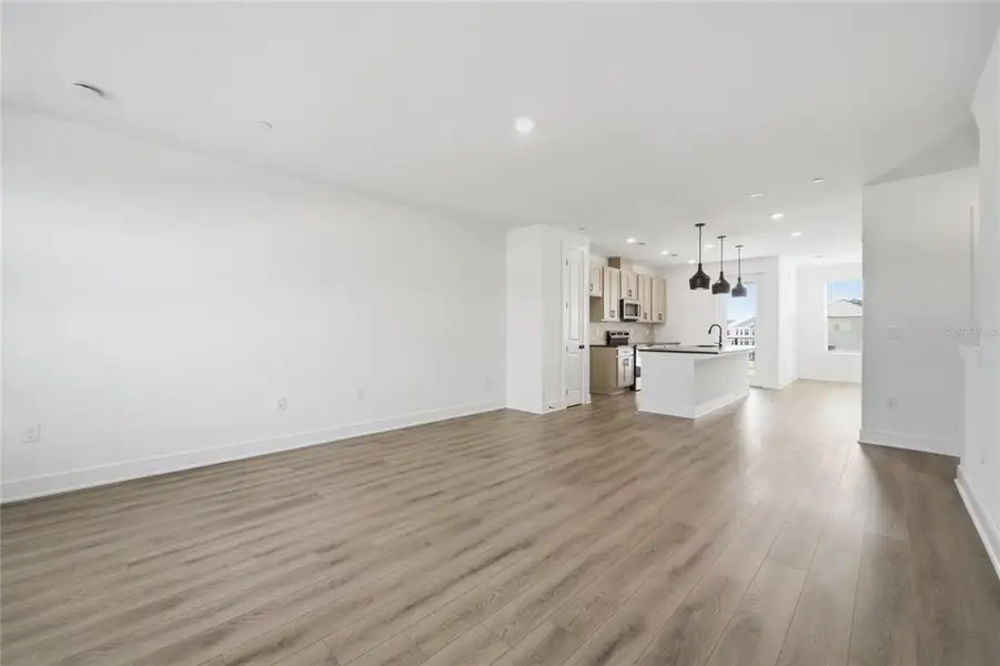 Spacious, unfurnished interior of a new home in , Winter Garden (Image 26). Spacious, unfurnished interior of a new home in , Winter Garden (Image 26).
