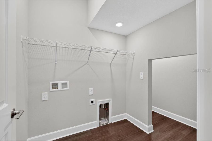 Spacious, unfurnished interior of a new home in Firethorn, Parrish (Image 27).