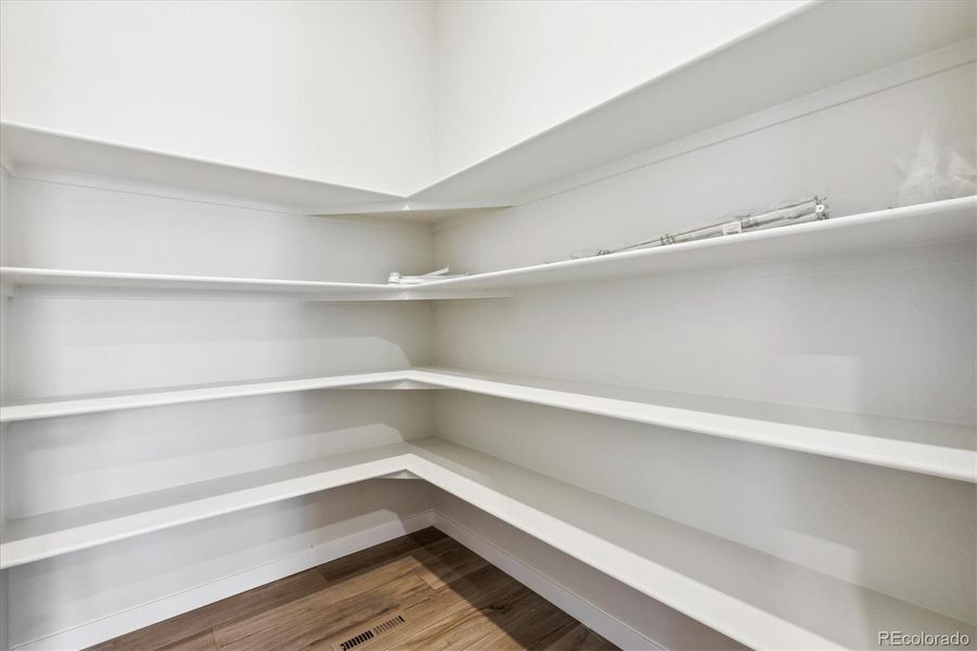 Spacious, unfurnished interior of a new home in Trails at Smoky Hill, Parker (Image 18).