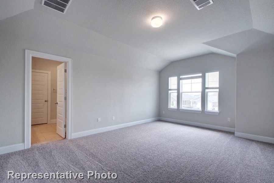 Representative unfurnished interior of a home built from the Hymeadow 1950 by Brohn Homes in Hymeadow, Maxwell (Image 20).