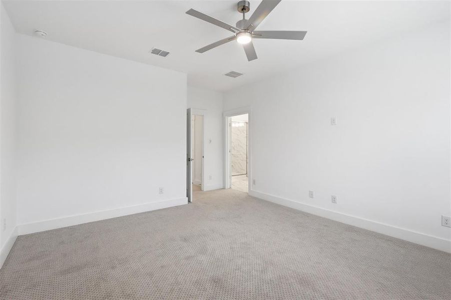 Spacious, unfurnished interior of a new home in , Arlington (Image 32).
