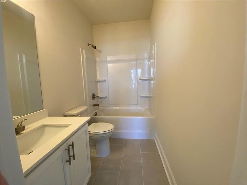 Furnished interior view inside a new home in , Jefferson (Image 13).