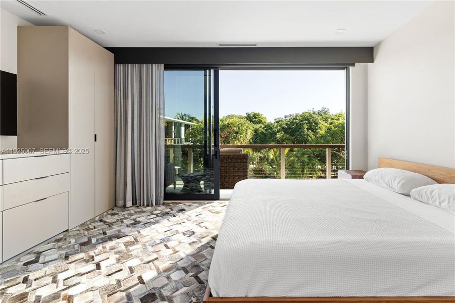 Furnished interior view inside a new home in , Marathon (Image 6).