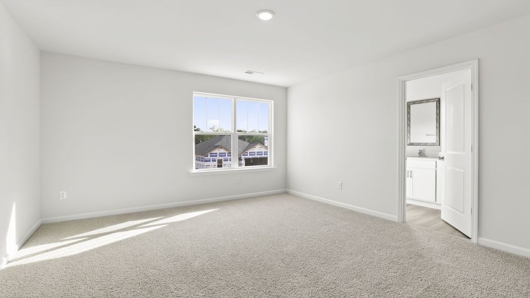 Spacious, unfurnished interior of a new home in Gibson Grove, Laurens (Image 28).