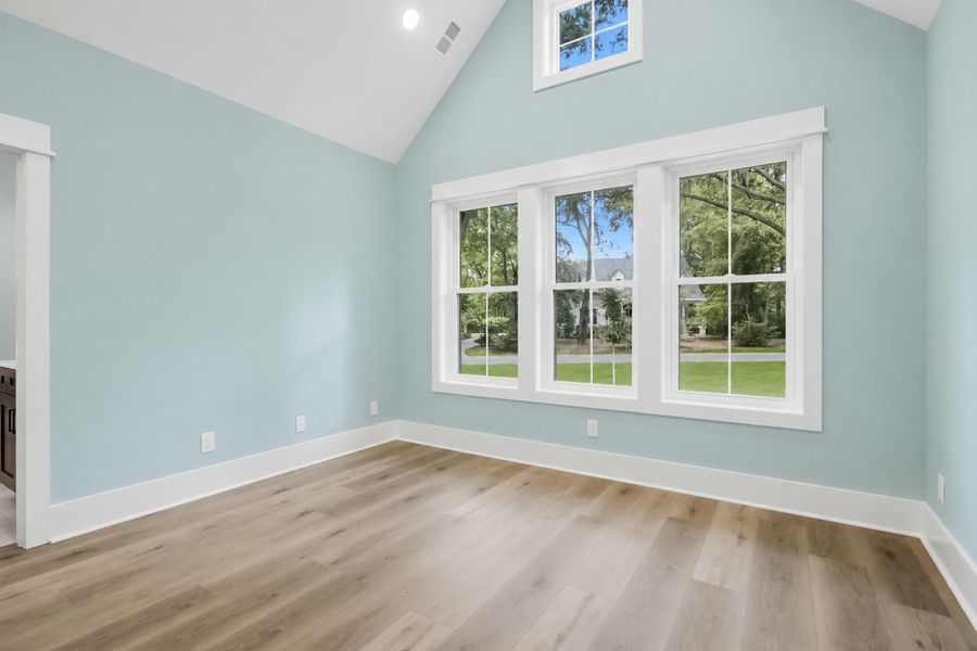 Spacious, unfurnished interior of a new home in , Hollywood (Image 64). Spacious, unfurnished interior of a new home in , Hollywood (Image 64).