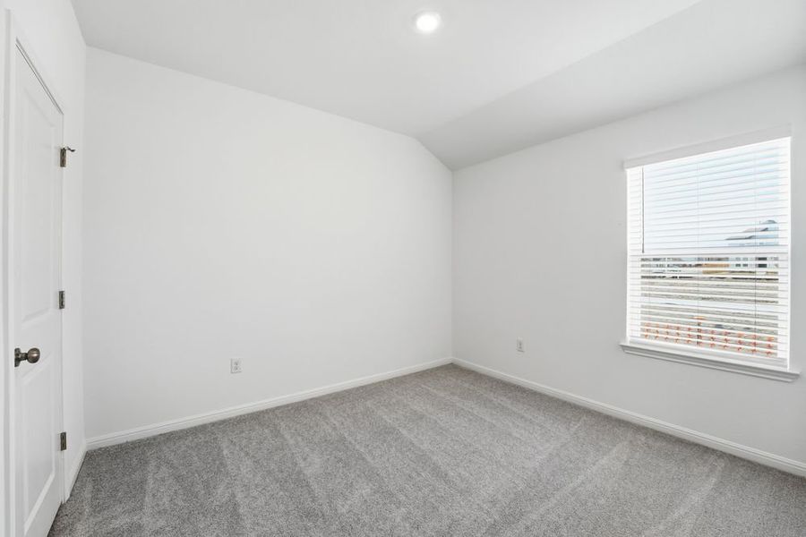 Spacious, unfurnished interior of a new home in Longview, Del Valle (Image 19).