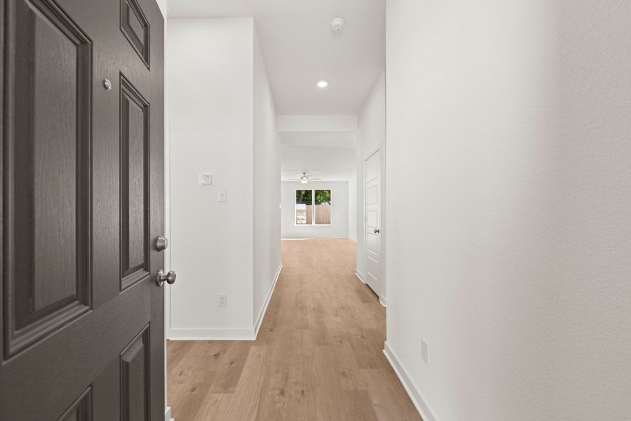 Spacious, unfurnished interior of a new home in Adaline Crossing, McGregor (Image 7).