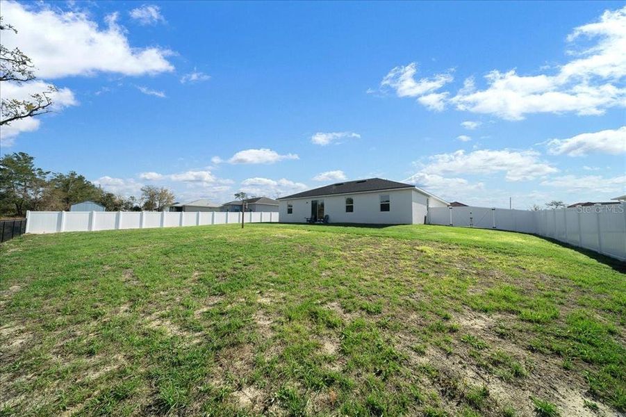 Exterior details and patio area of a home in Ocala, Ocala (Image 35).