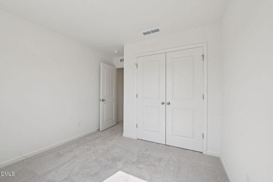 24-web-or-mls-2027 Oakdale Dr-S3103-024