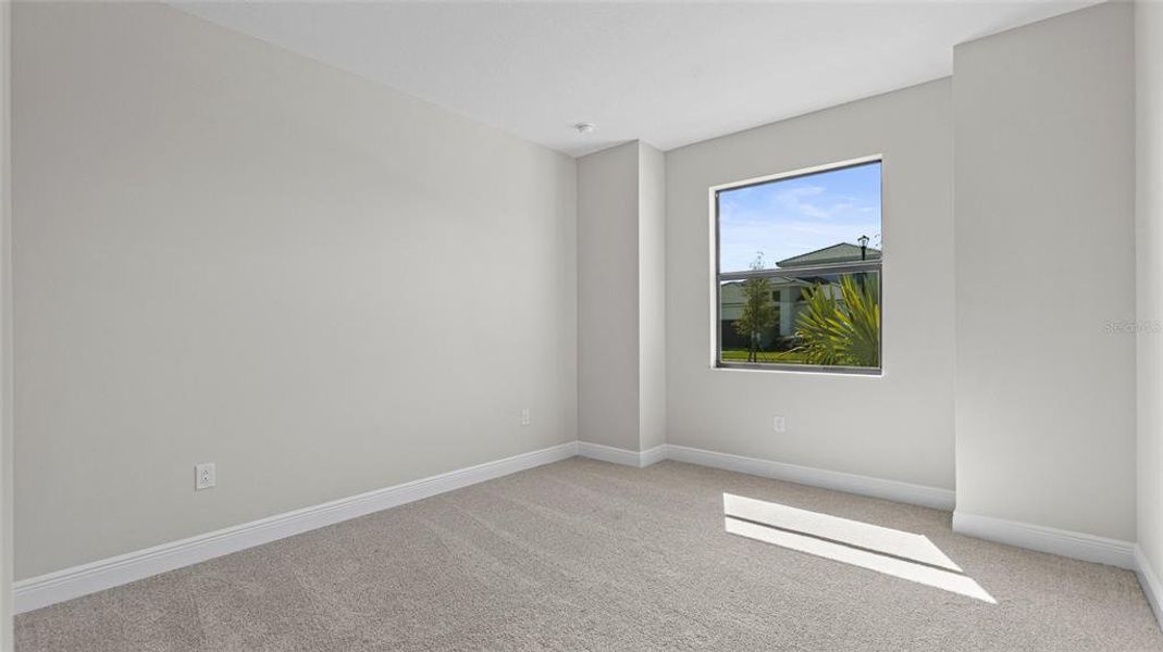 Spacious, unfurnished interior of a new home in Cresswind Lakewood Ranch, Lakewood Ranch (Image 13).