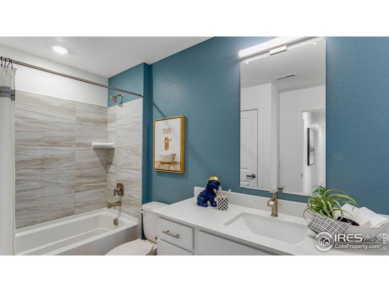 Furnished interior view inside a new home in Prairie Song, Windsor (Image 15).