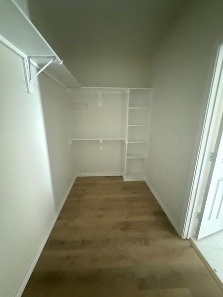 Spacious, unfurnished interior of a new home in , Runaway Bay (Image 14).