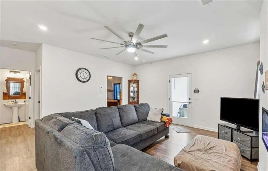 Furnished interior view inside a new home in , Cartersville (Image 8).