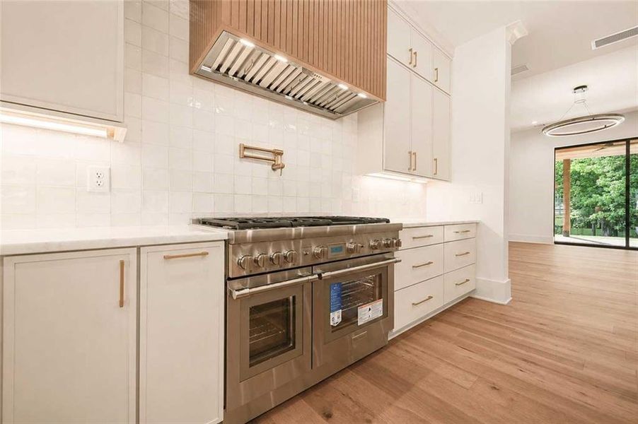 Furnished interior view inside a new home in , Woodstock (Image 7).