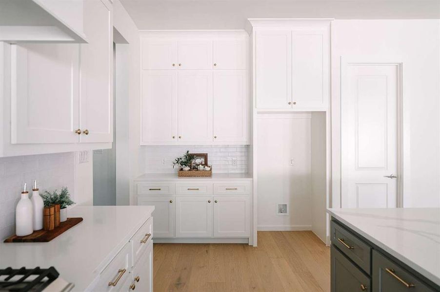 Furnished interior view inside a new home in , Weatherford (Image 12).