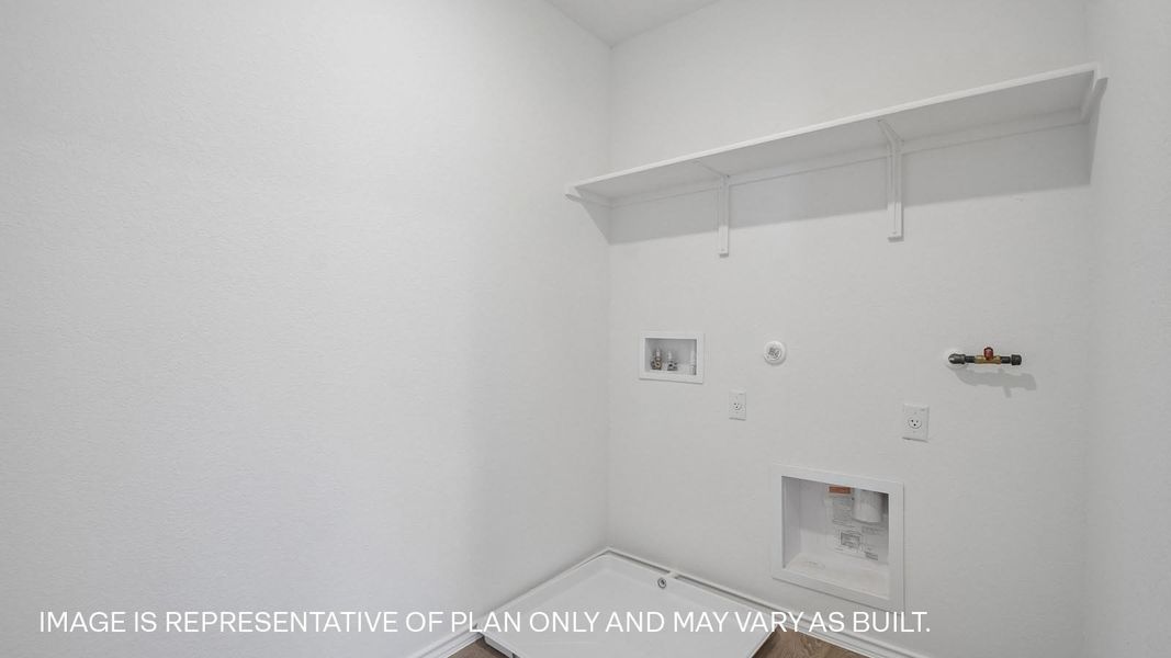 Spacious, unfurnished interior of a new home in Valverde, Bastrop (Image 20).