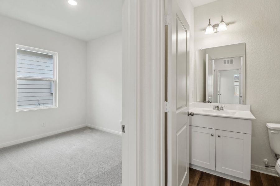 Image 23 representing the Comet by Starlight Homes in Andalusia, Loris, SC.