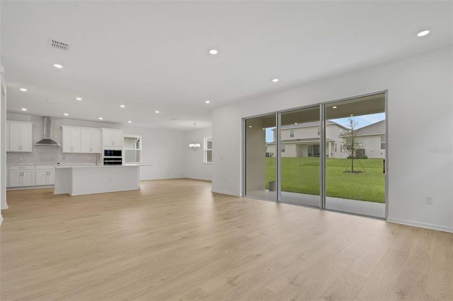 Spacious, unfurnished interior of a new home in Crossroads at Kelly Park, Apopka (Image 26).