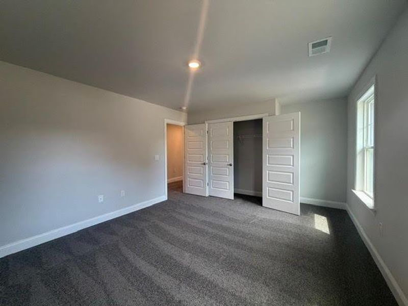 Spacious, unfurnished interior of a new home in Tuscany Hills, Douglasville (Image 23).