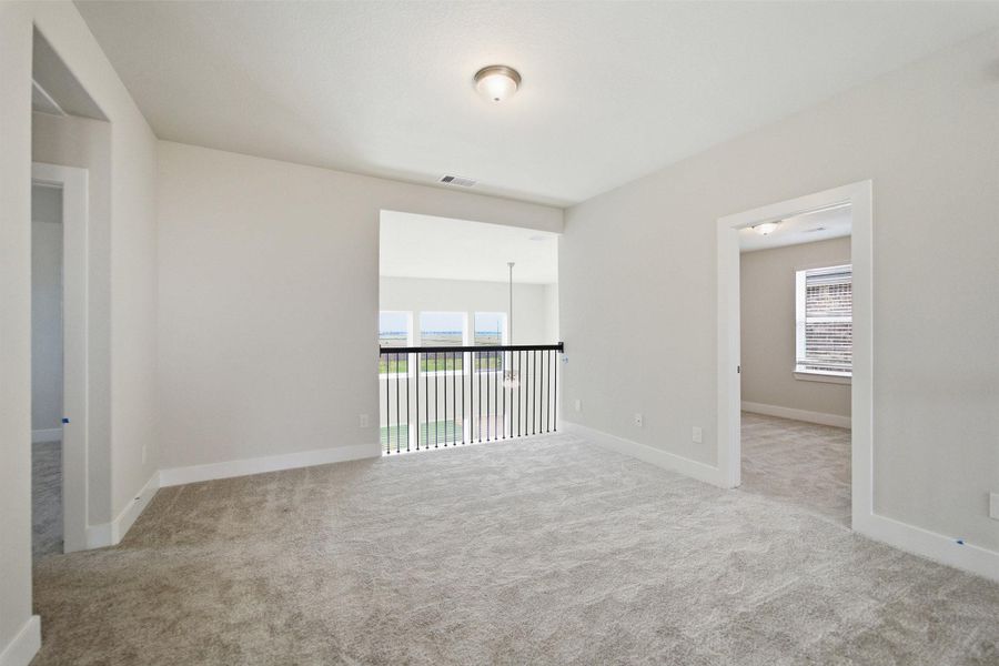 Spacious, unfurnished interior of a new home in Sunterra Lakes, Brookshire (Image 25). Spacious, unfurnished interior of a new home in Sunterra Lakes, Brookshire (Image 25).