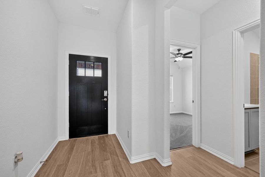 Spacious, unfurnished interior of a new home in Parks at Foster Crossing, Anna (Image 31).