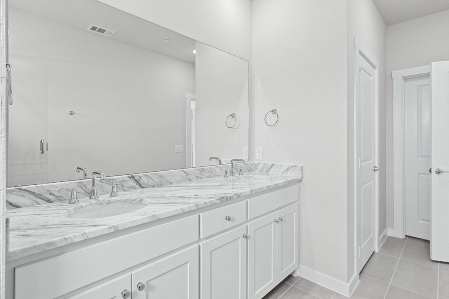 Furnished interior view inside a new home in Wildridge, Oak Point (Image 19).