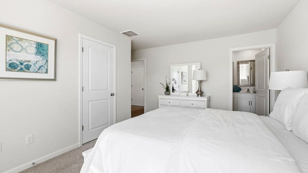Furnished interior view inside a new home in Tanglewood Townes, Greenville (Image 29).