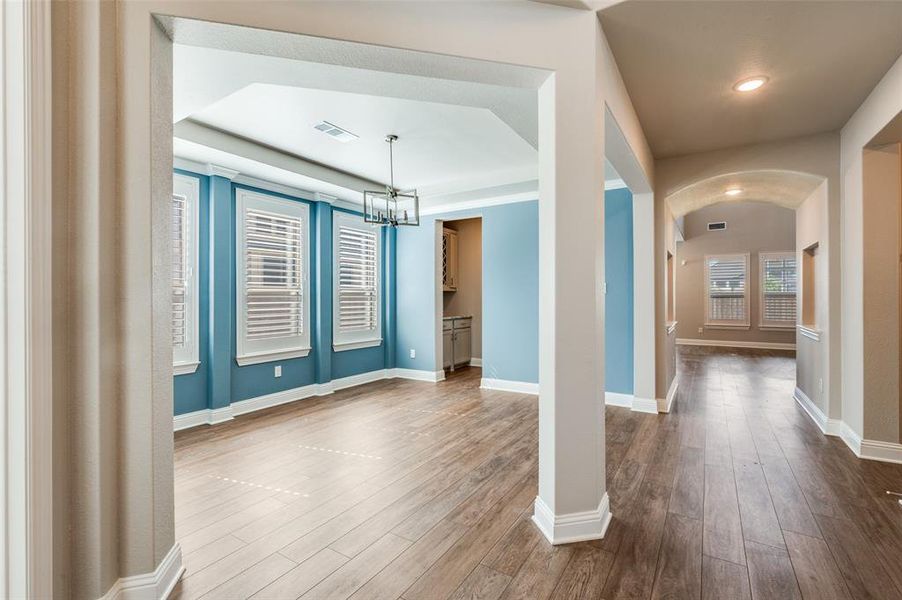 Spacious, unfurnished interior of a new home in , Mansfield (Image 20).