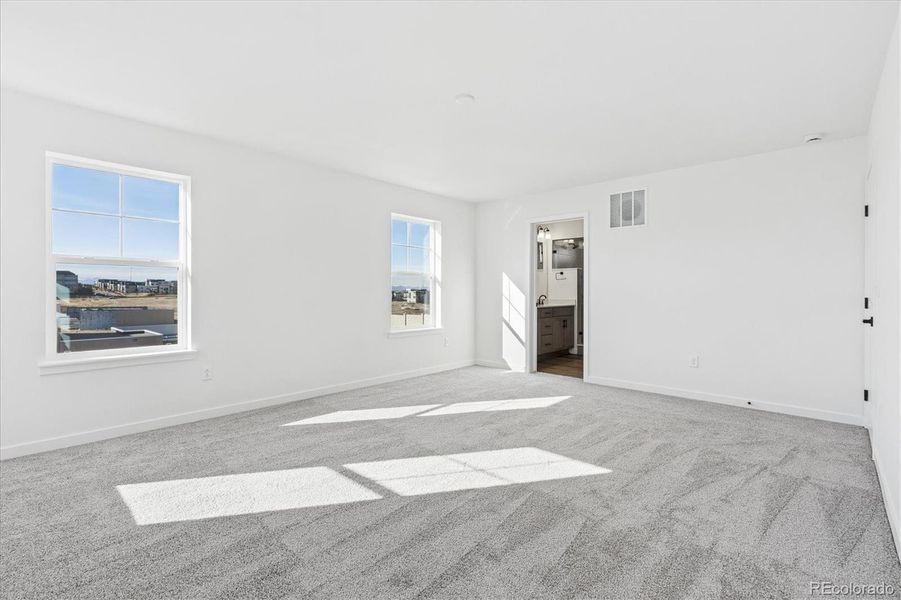 Spacious, unfurnished interior of a new home in The Summit at Meridian, Englewood (Image 20).