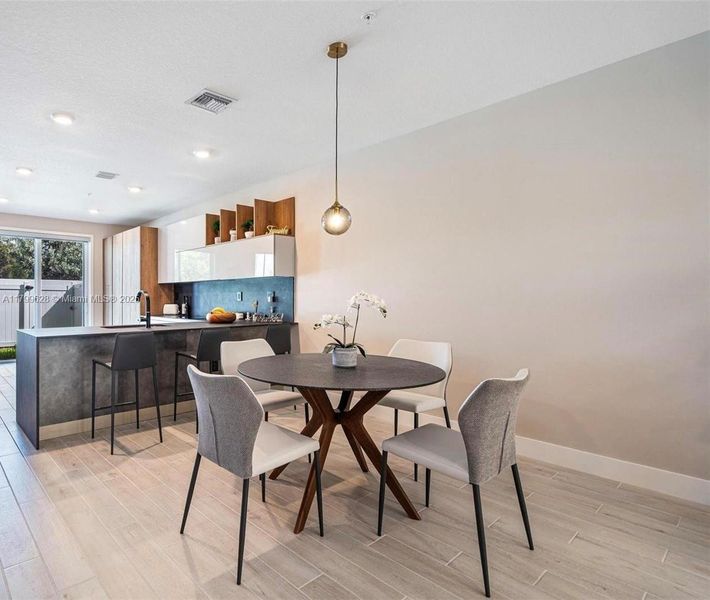 Furnished interior view inside a new home in , Pembroke Pines (Image 8).