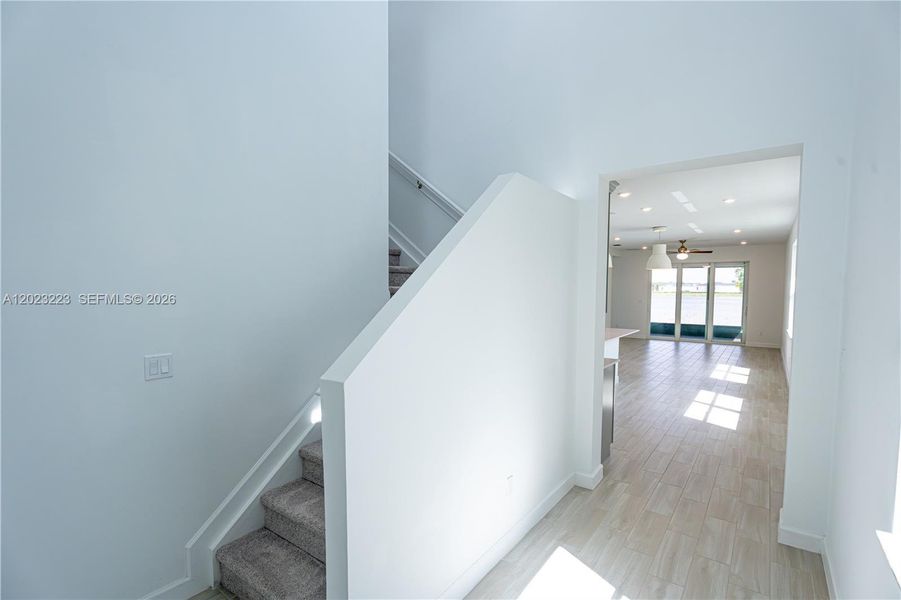 Spacious, unfurnished interior of a new home in Seagrove, Fort Pierce (Image 33). Spacious, unfurnished interior of a new home in Seagrove, Fort Pierce (Image 33).
