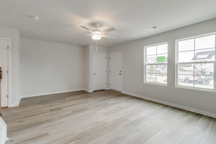 Spacious, unfurnished interior of a new home in Haynes Park, Columbia (Image 13).