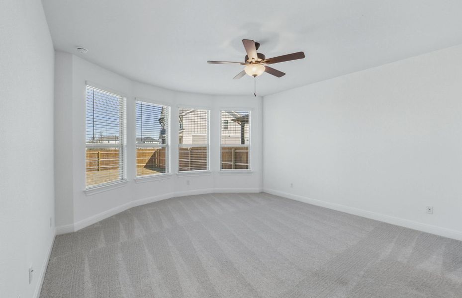 Spacious, unfurnished interior of a new home in Santa Rita Ranch, Liberty Hill (Image 22).