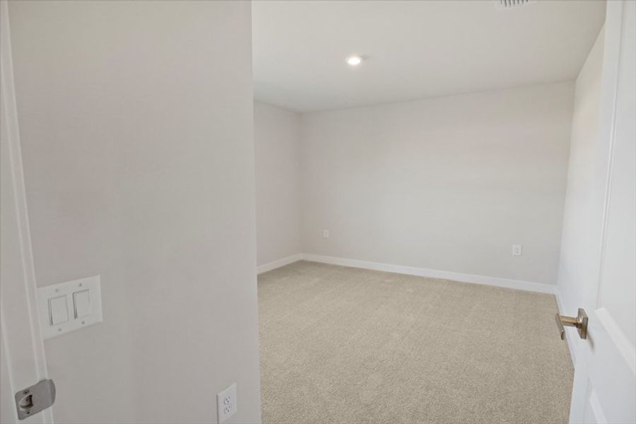 Spacious, unfurnished interior of a new home in Reidville Town Center Cottages, Duncan (Image 12).