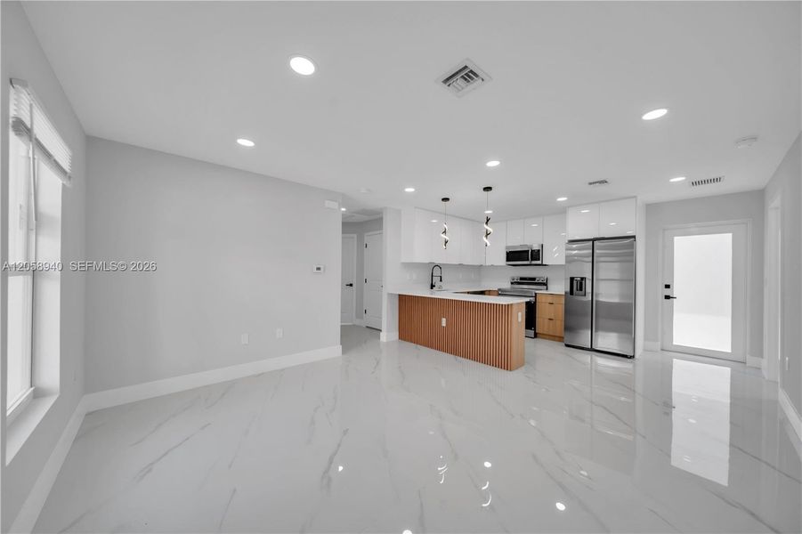 Image 16 of a home in .
