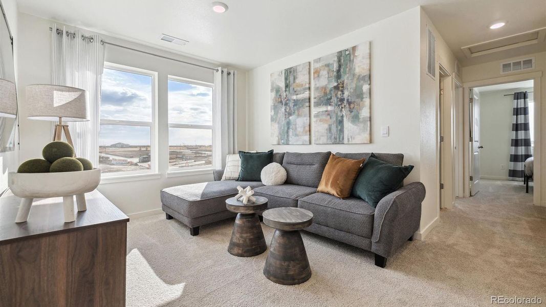 Furnished interior view inside a new home in Settlers Crossing, Commerce City (Image 10). Furnished interior view inside a new home in Settlers Crossing, Commerce City (Image 10).