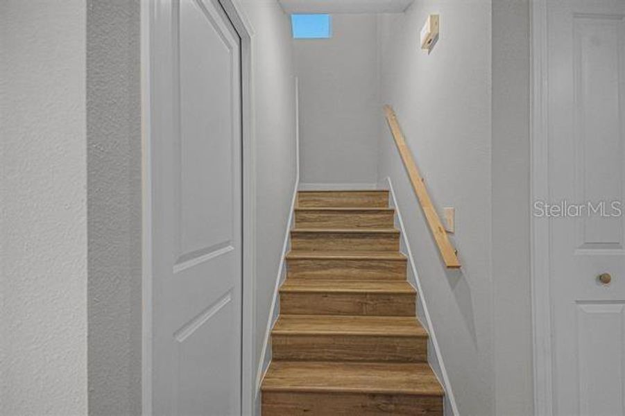 Spacious, unfurnished interior of a new home in , St. Augustine (Image 5).