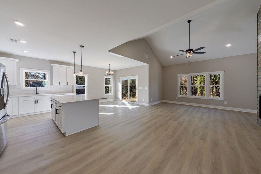 Spacious, unfurnished interior of a new home in , Carrollton (Image 25).