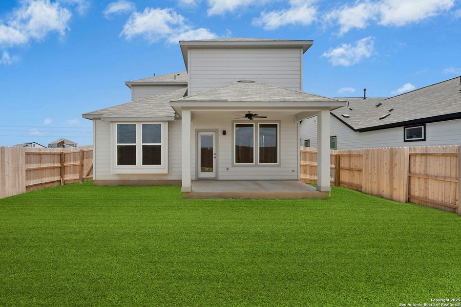 Image 25 of a home in Willowbrook.