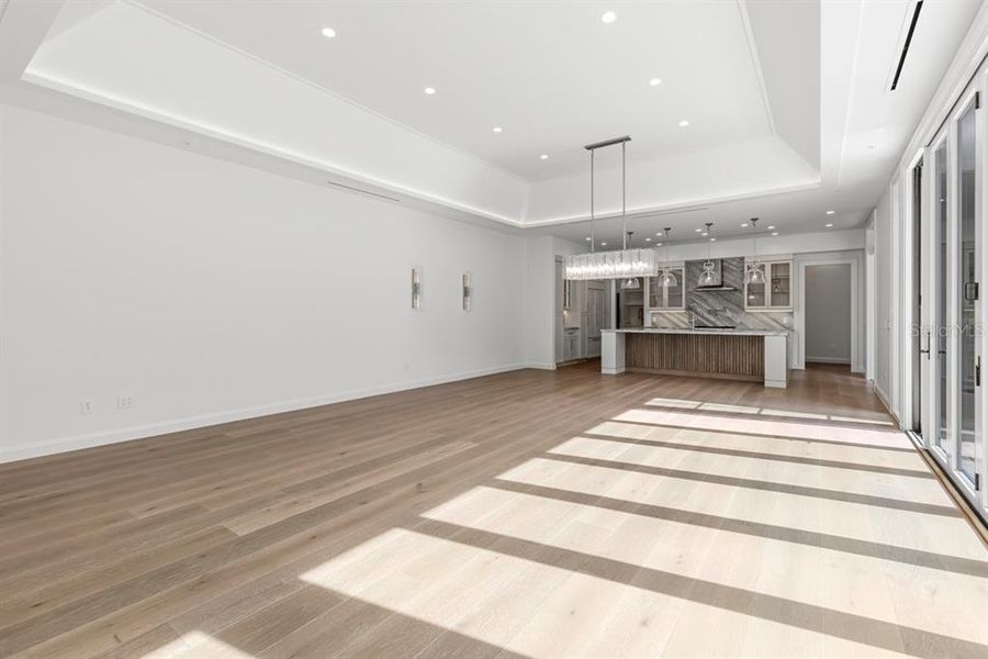 Spacious, unfurnished interior of a new home in , Orlando (Image 25).