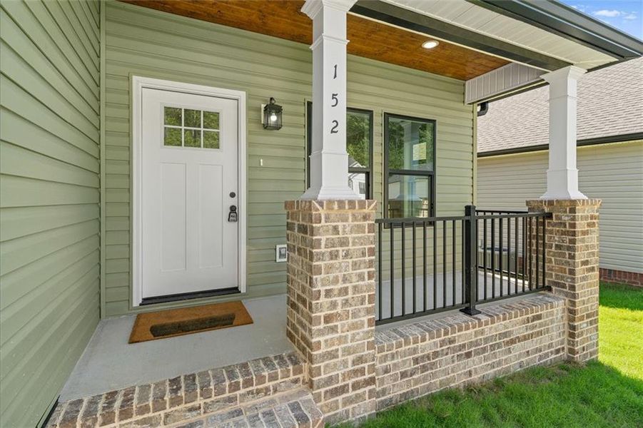 Exterior details and patio area of a home in , Dalton (Image 4).