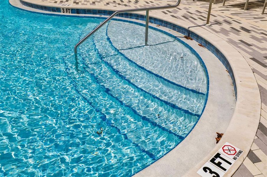 Community amenities in , Parrish (Image 42).