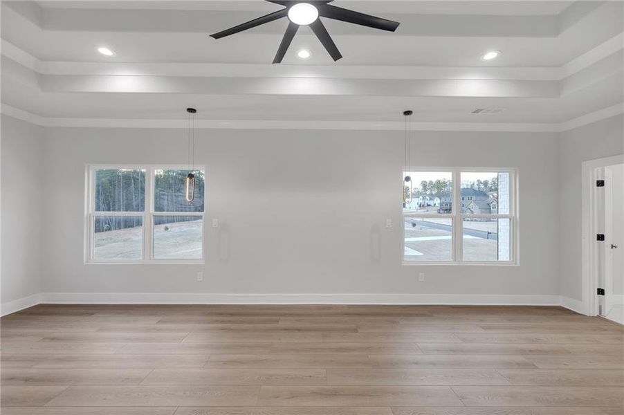Spacious, unfurnished interior of a new home in , Oxford (Image 22).