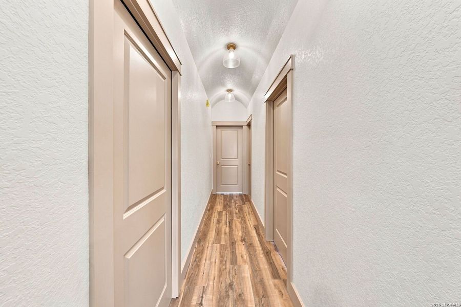 Spacious, unfurnished interior of a new home in , Kerrville (Image 22).