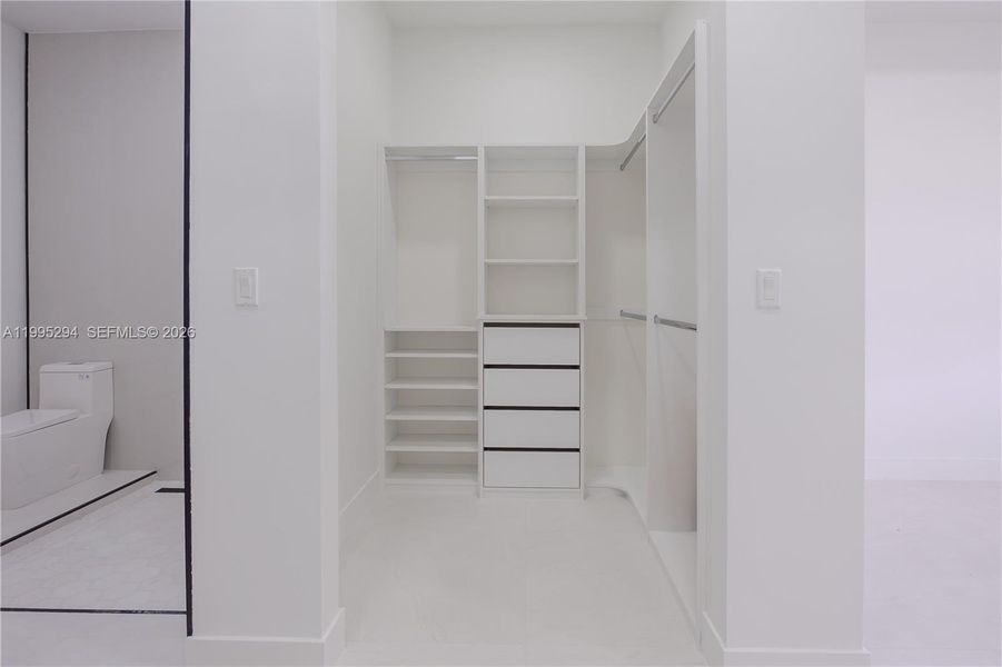 Image 37 of a home in .