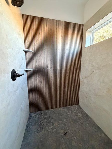 Close-up of interior finishes inside a home in , Weatherford (Image 13).