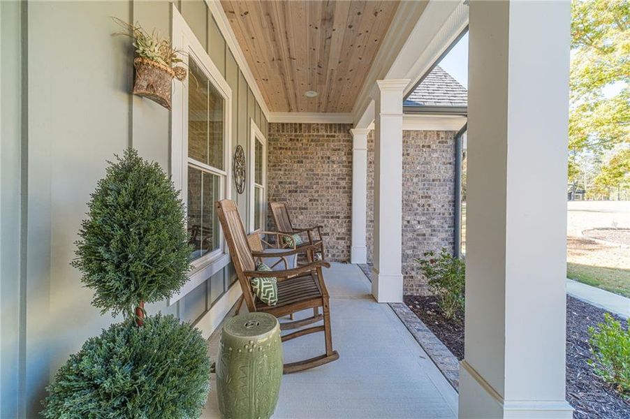 Exterior details and patio area of a home in , Hull (Image 3).