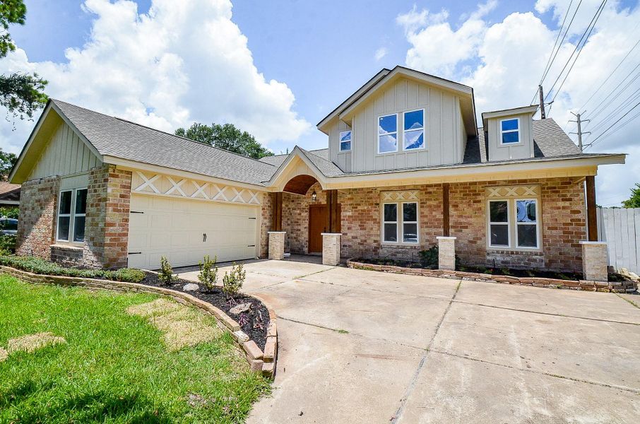 Front exterior of a new home in , Sugar Land, TX, highlighting curb appeal (Image 25).